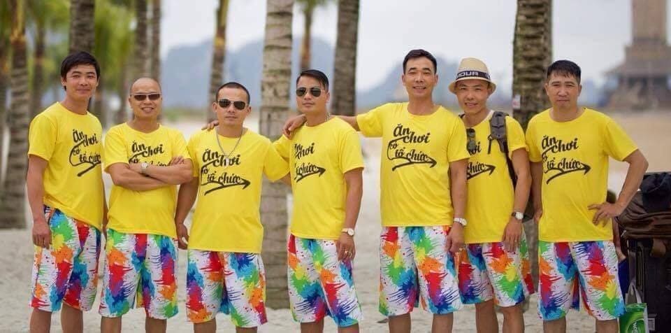 Mẫu đồng phục nhóm in slogan - 2